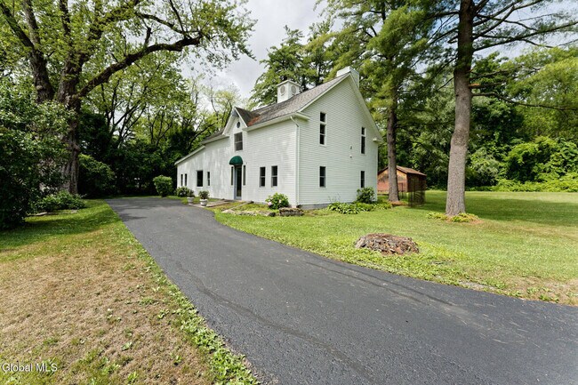 Building Photo - 1412 River Rd