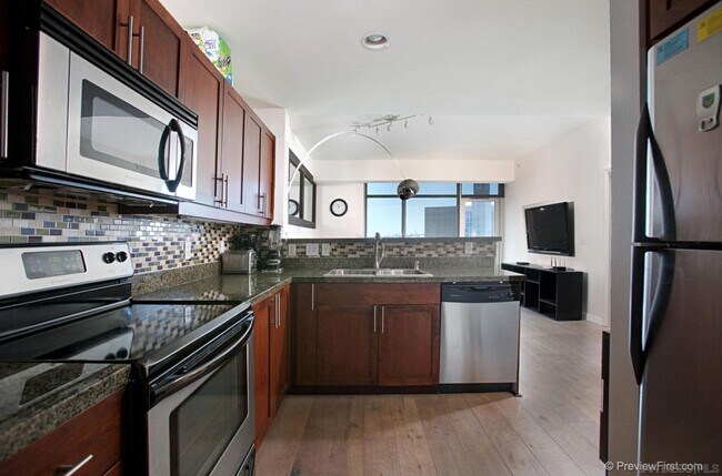 Building Photo - 206 Park Blvd