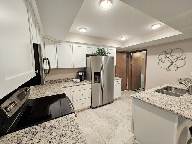 Building Photo - 53416 Tundra Dr