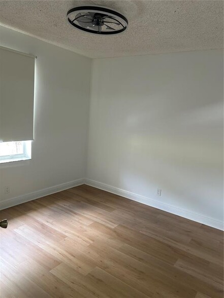 Building Photo - 5403 SW 126th Ter