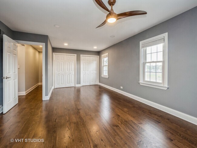 Building Photo - 408 S Mitchell Ave