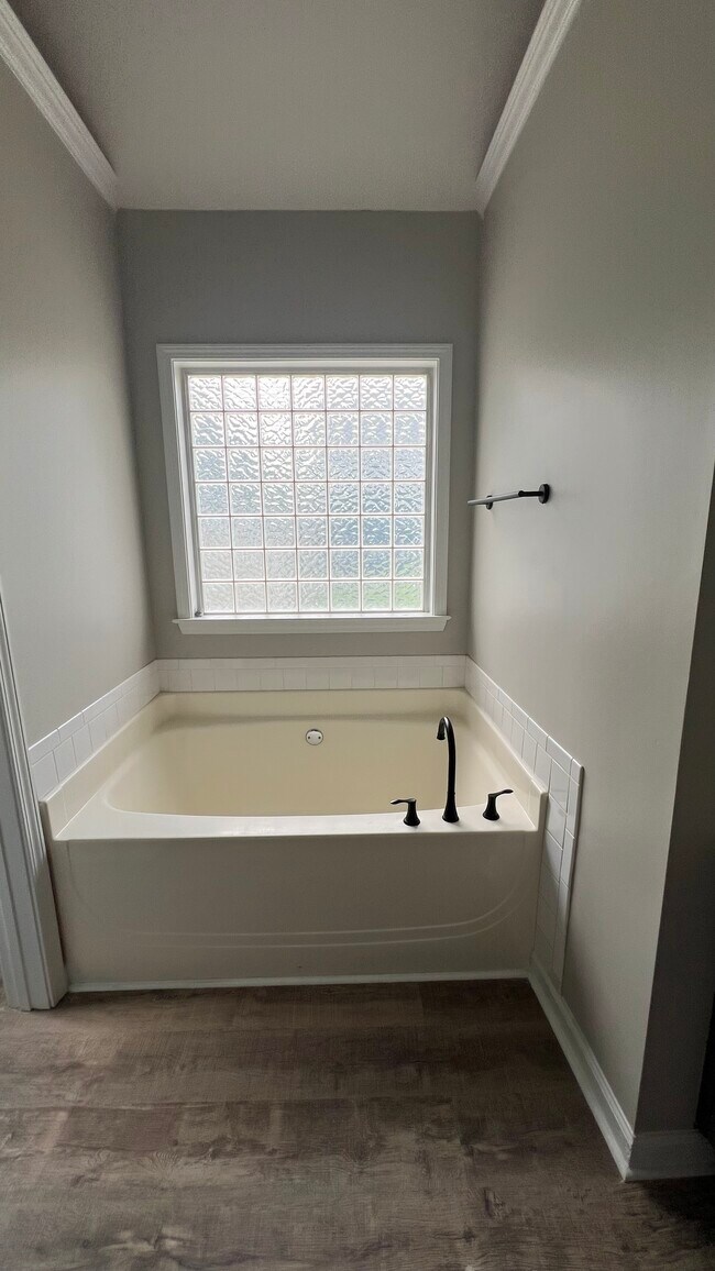 Building Photo - 92 Riva Ridge Ln