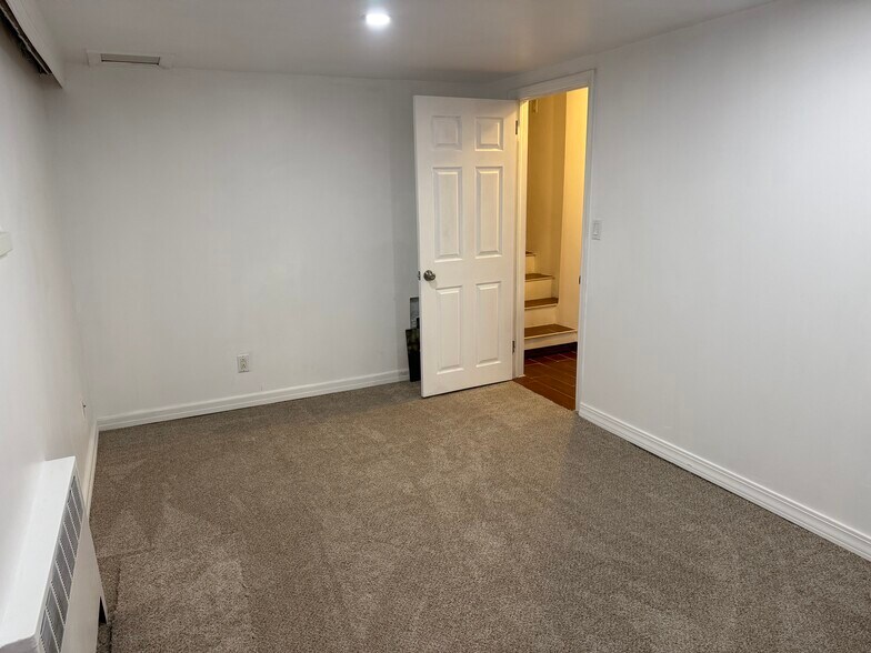 Building Photo - 51 Davison Ave