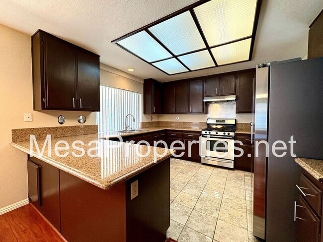 Building Photo - 14383 La Crescenta Ave