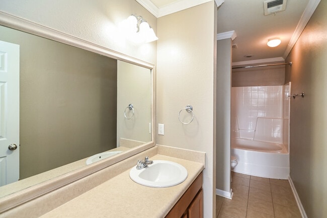 Building Photo - 15337 Tyler Mill Dr