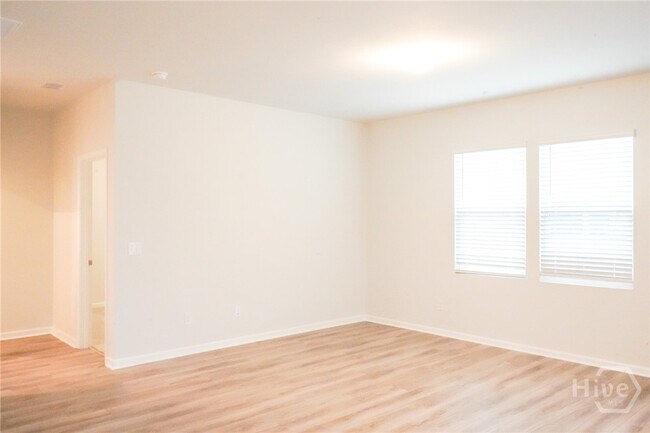 Building Photo - 155 Old Field Run