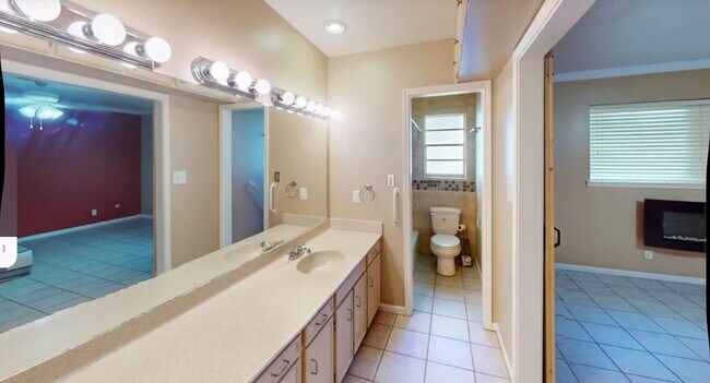 Building Photo - 1120 Brandywine Dr