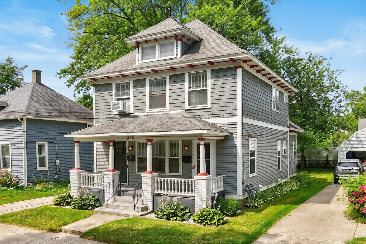 Building Photo - 1349 Portland Ave NE