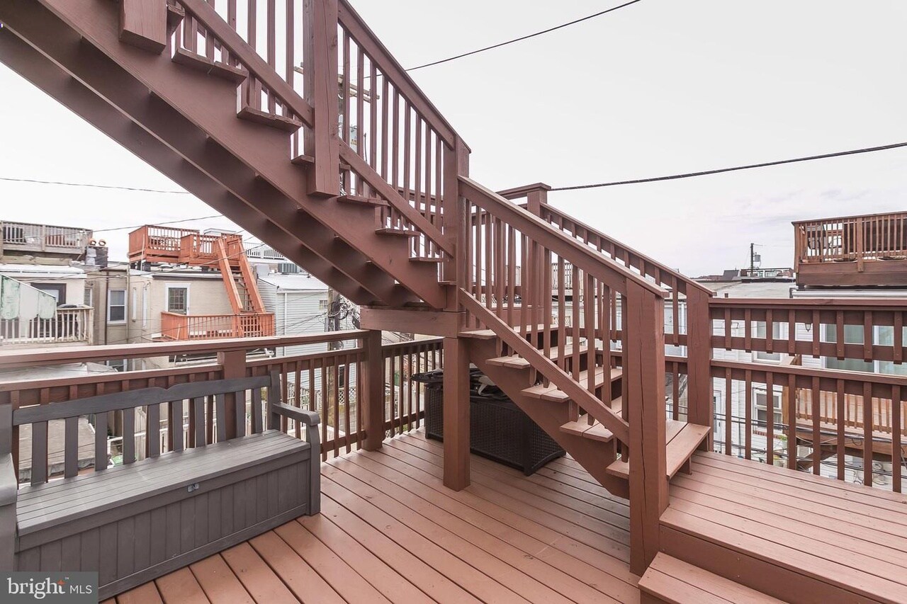 1st level Roof Deck - 924 S Ellwood Ave