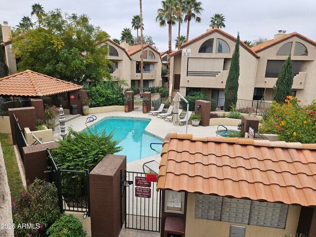 Building Photo - 10301 N 70th St