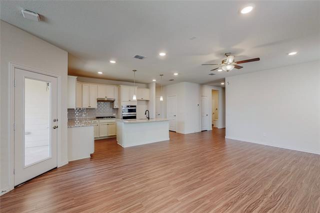 Building Photo - 2424 Mockingbird Ct