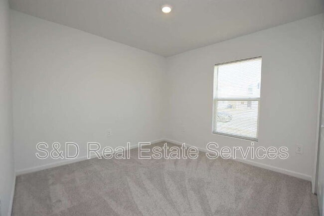 Building Photo - 2216 Rock Dr