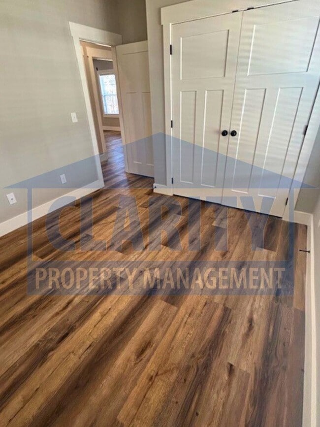 Building Photo - *Brand New* 3 bedroom home!