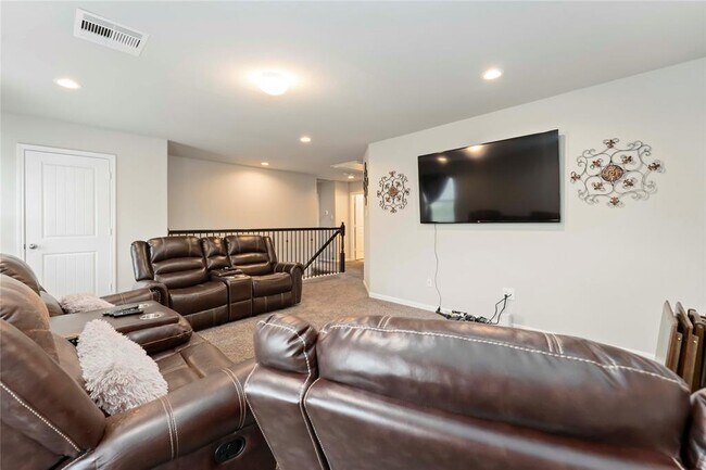 Building Photo - 1415 Woods Lake Ct