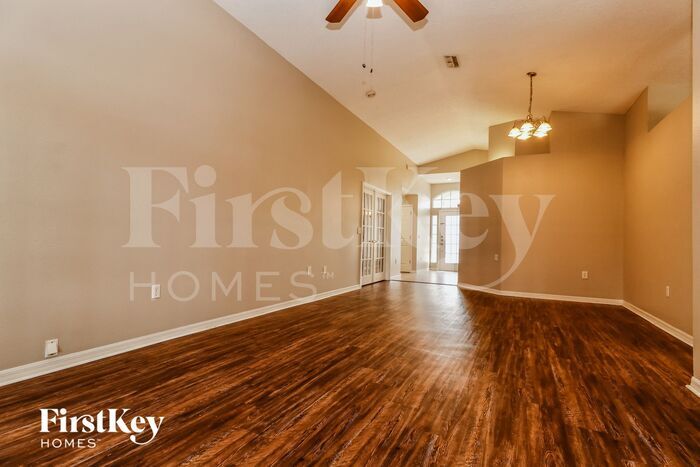 Building Photo - 10725 Magrath Ln