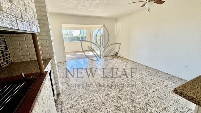 Building Photo - 970 W 14th St