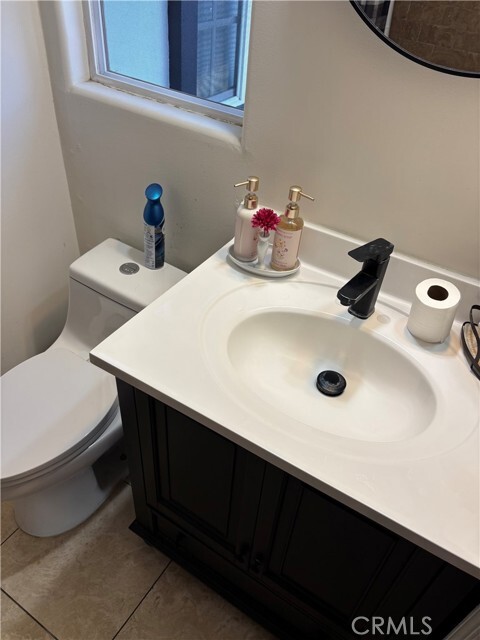 Building Photo - 5658 Cahill Ave