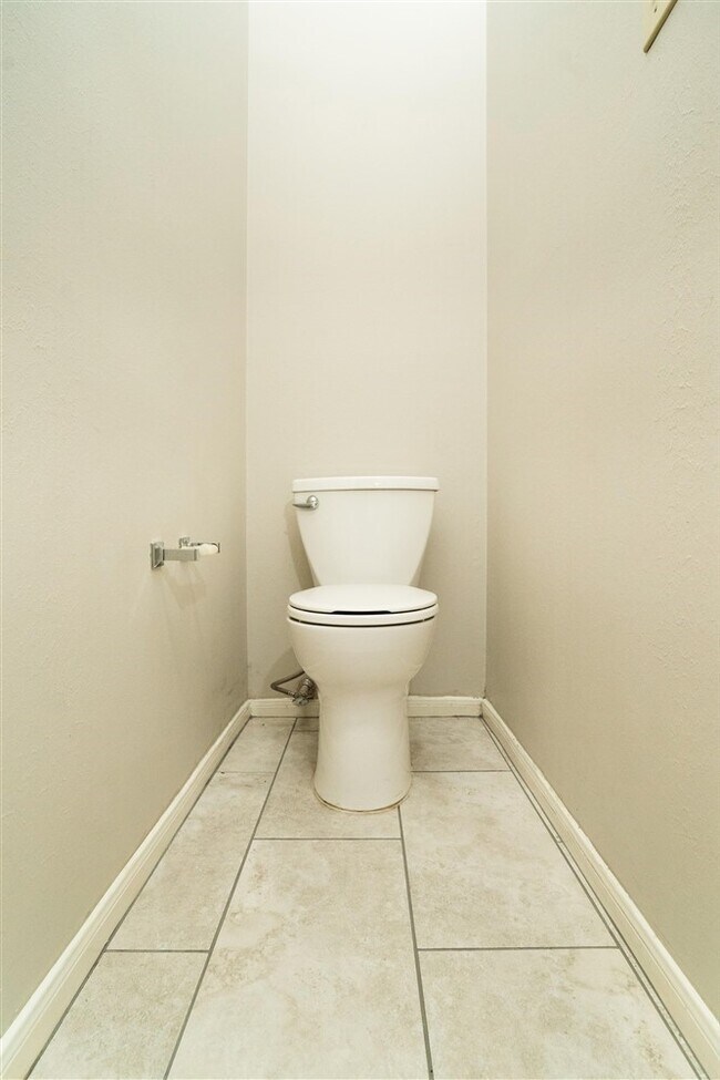 Building Photo - 16434 Concord Falls Ln