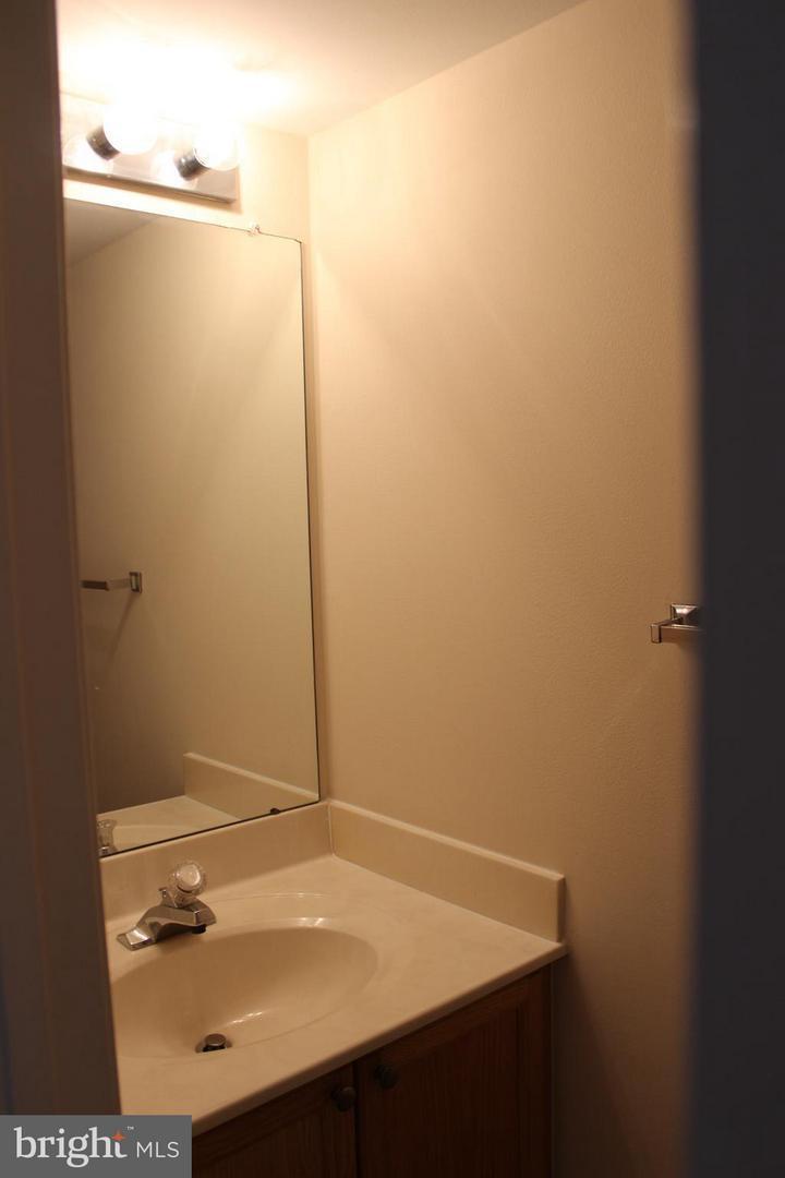 kitchen half bath - 521 Primus Ct