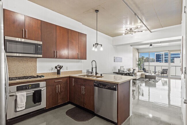 Building Photo - Furnished Juhl Condo w/ Balcony & City Views