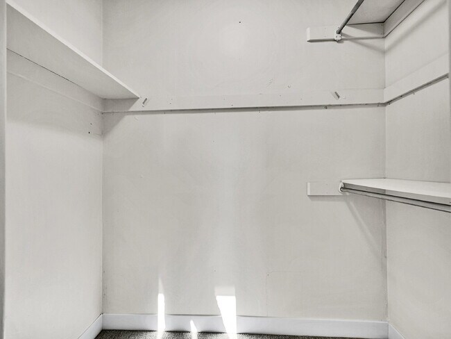 Building Photo - $2,395.00 - 3 Bedrooms, 1.5 Bathrooms, Single Family Home in Aurora with Washer and Dryer!