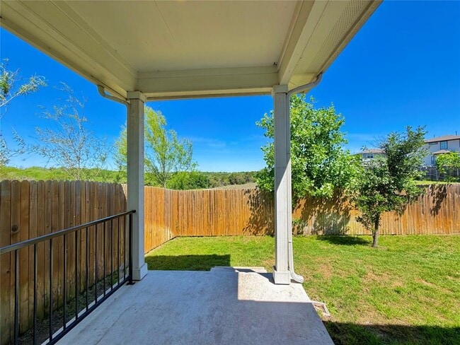 Building Photo - 2000 Daleside Ln