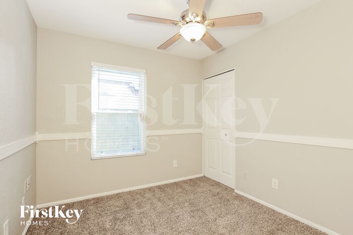 Building Photo - 8320 W Corrine Dr