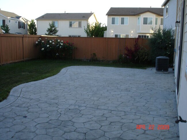 Building Photo - 2519 Withrow Ln