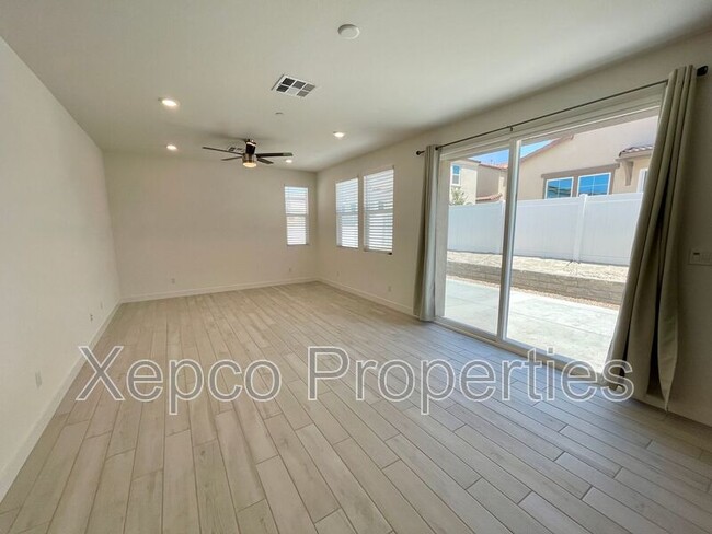 Building Photo - 41425 Penn Dr
