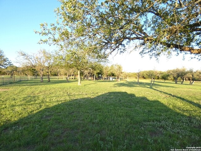 Building Photo - 234 Mill Dam Rd