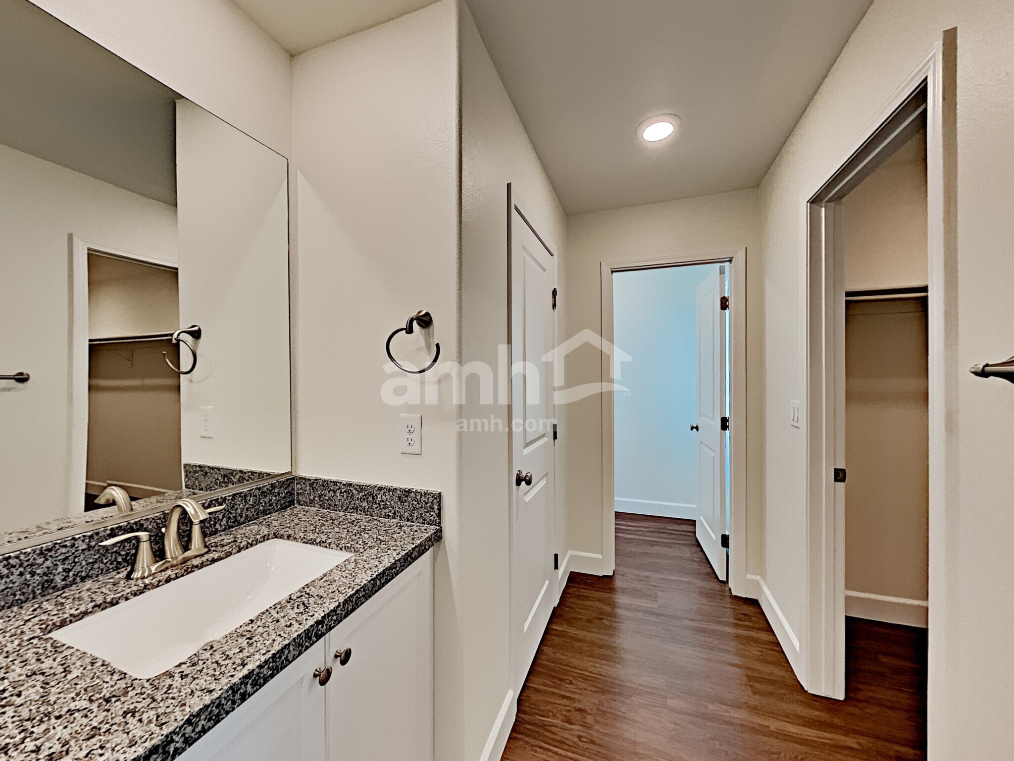 Building Photo - 1459 Garden Swing Ave