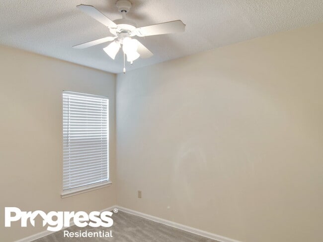 Building Photo - 12440 Weyburn Ct