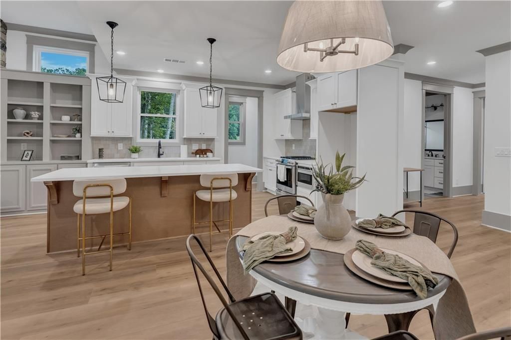 Building Photo - 54 Villa Rd