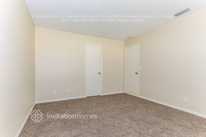 Building Photo - 4131 Ixora Ct S