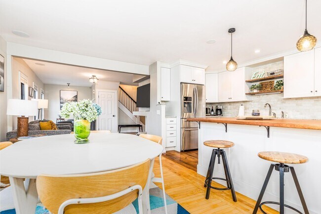 Building Photo - 279 Marcy St