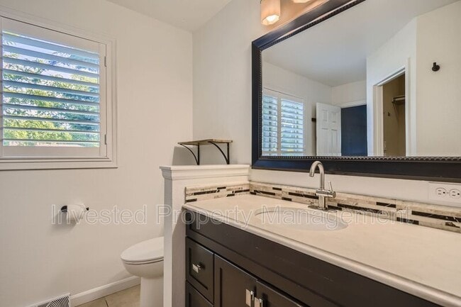 Building Photo - 5007 S Mabre Ct