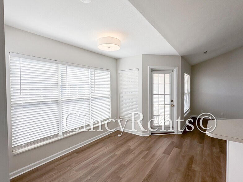 Building Photo - 9187 Yarmouth Dr
