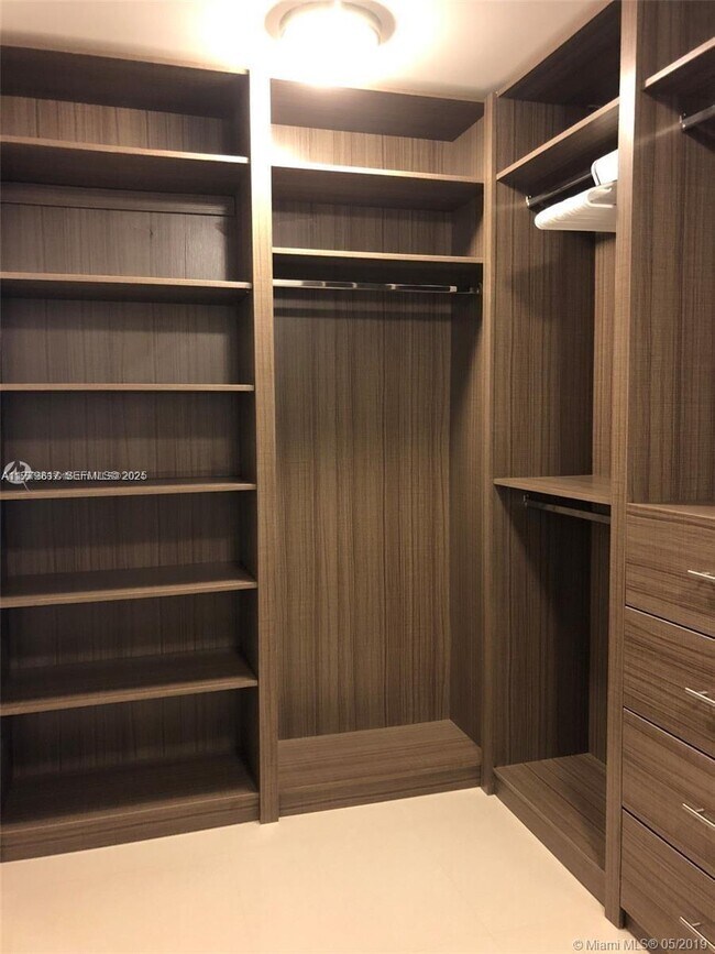 Building Photo - 10203 Collins Ave