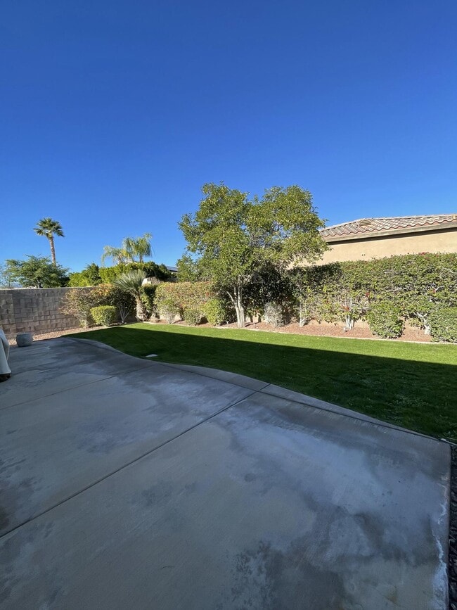 Building Photo - 1122 Oro Ridge