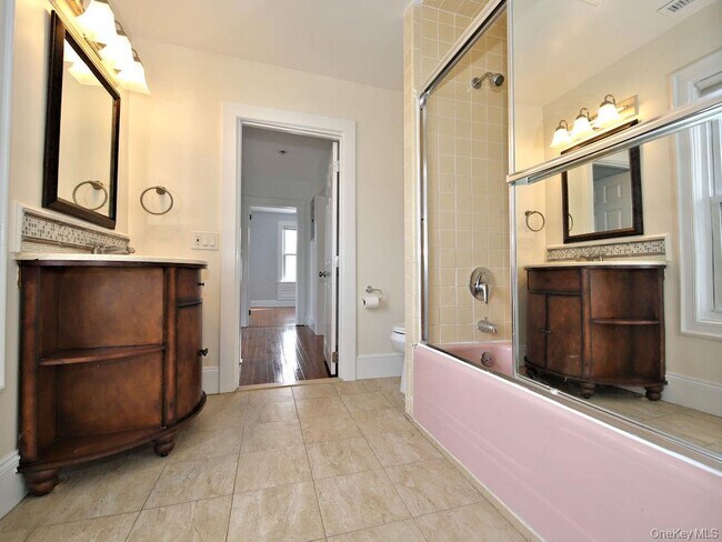 Building Photo - 84 Nelson Ave