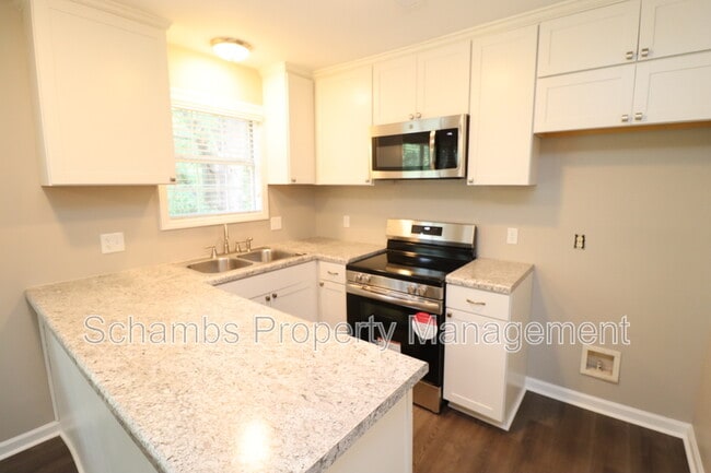 Building Photo - 2023 Bulon Dr