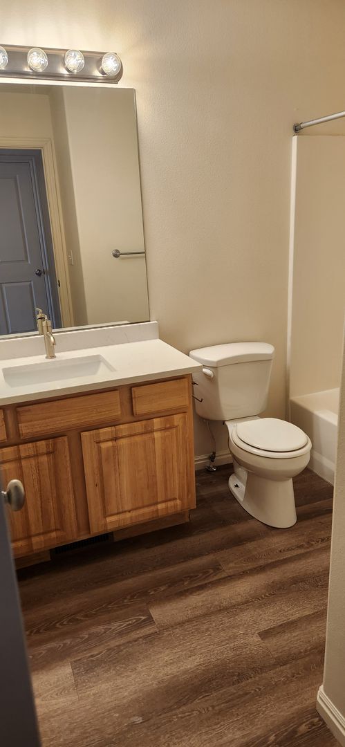 Building Photo - Beautiful 2 Bedroom Townhome in Herriman!!