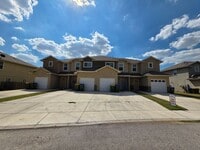 Building Photo - Town home for rent