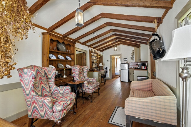 Building Photo - 11826 Colonial Trail W