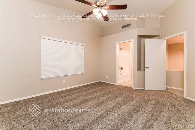 Building Photo - 10343 E Emelita Ave