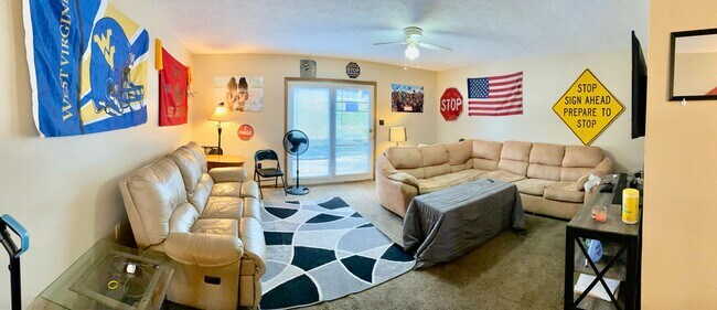 Building Photo - 567 1st St