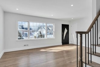 Building Photo - 11 Barbara Dr