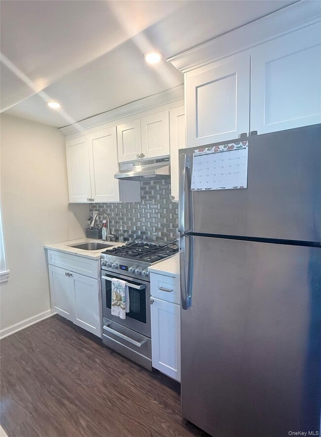 Building Photo - 130 Clinton Ave