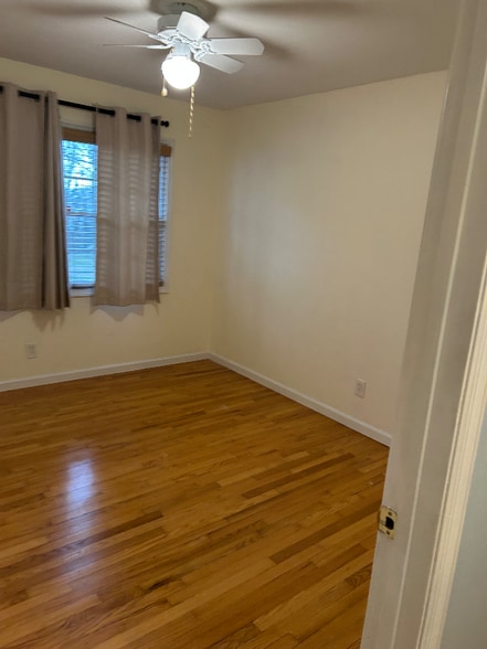 Building Photo - 101 Henley Rd