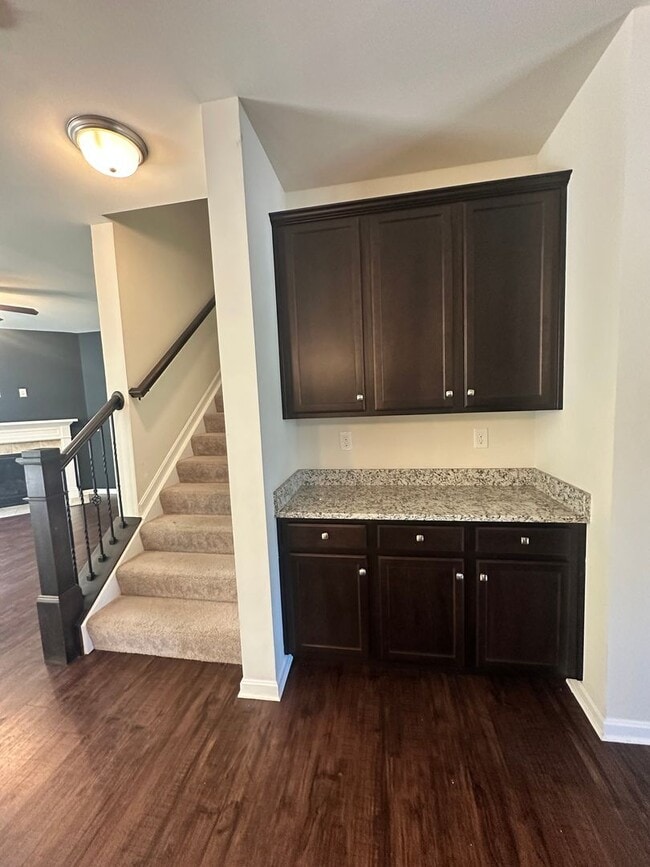 Building Photo - Spacious 4-Bedroom Home – Available Now!